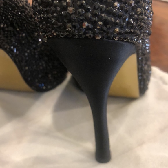 Benjamin Adams London Black Crystallized Satin Dress Pumps, US 7.5 - Picture 6 of 14